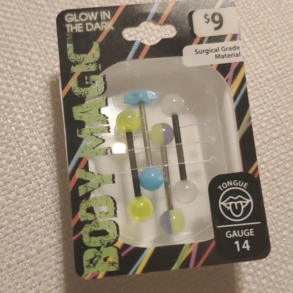 Glow in the dark tongue ring